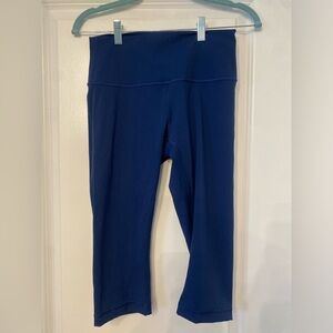 LULULEMON CAPRI LEGGINGS BLUE WOMEN’s sz 8